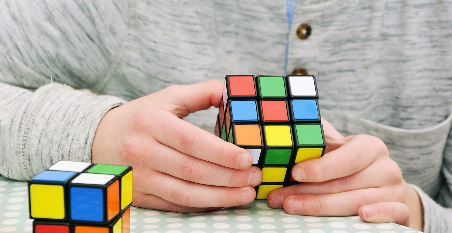 Rešavanje Rubikove kocke je dobar način da vežbate mozak