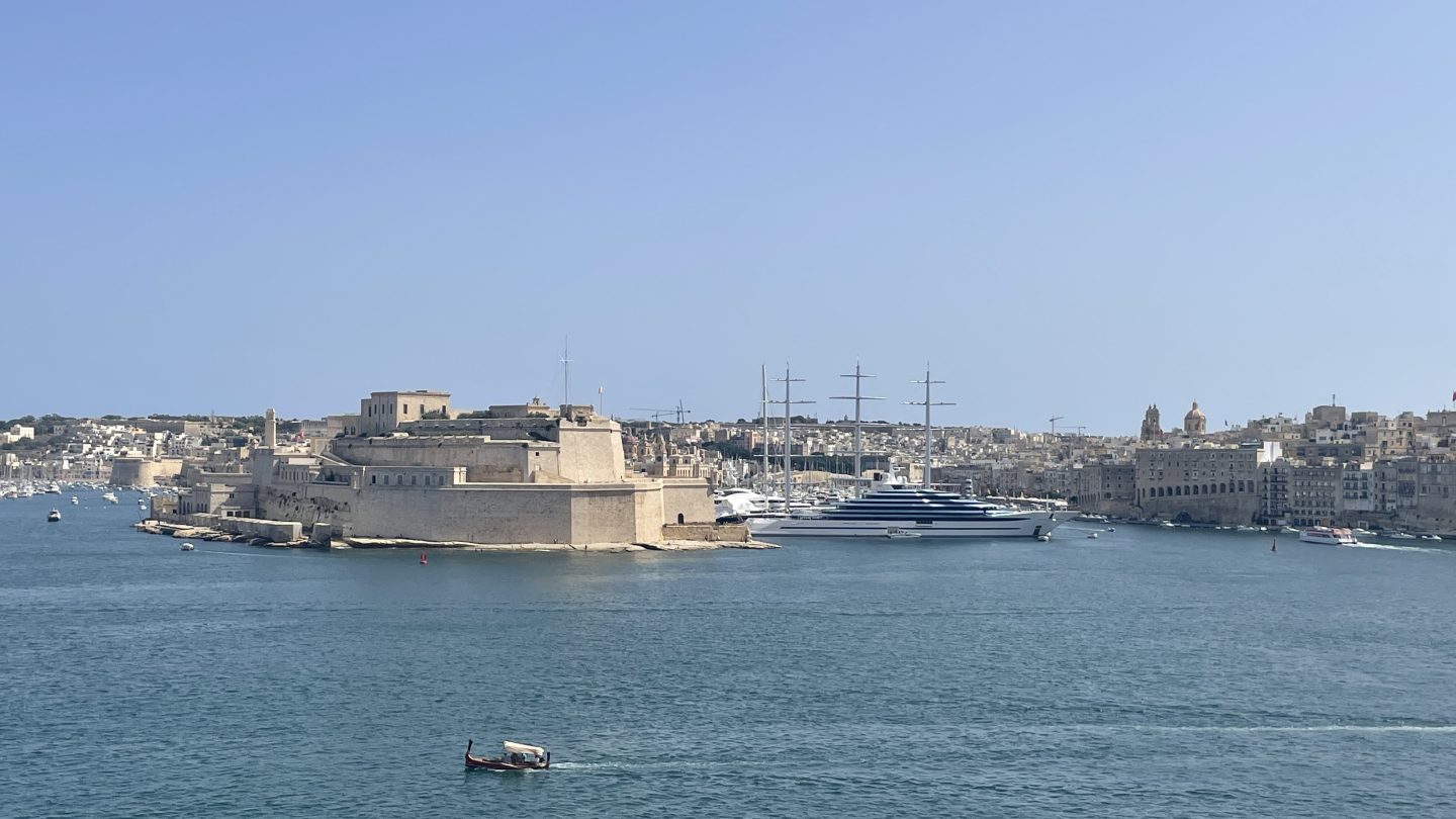 Pogled na grad Birgu iz Valete @ According to Kristina